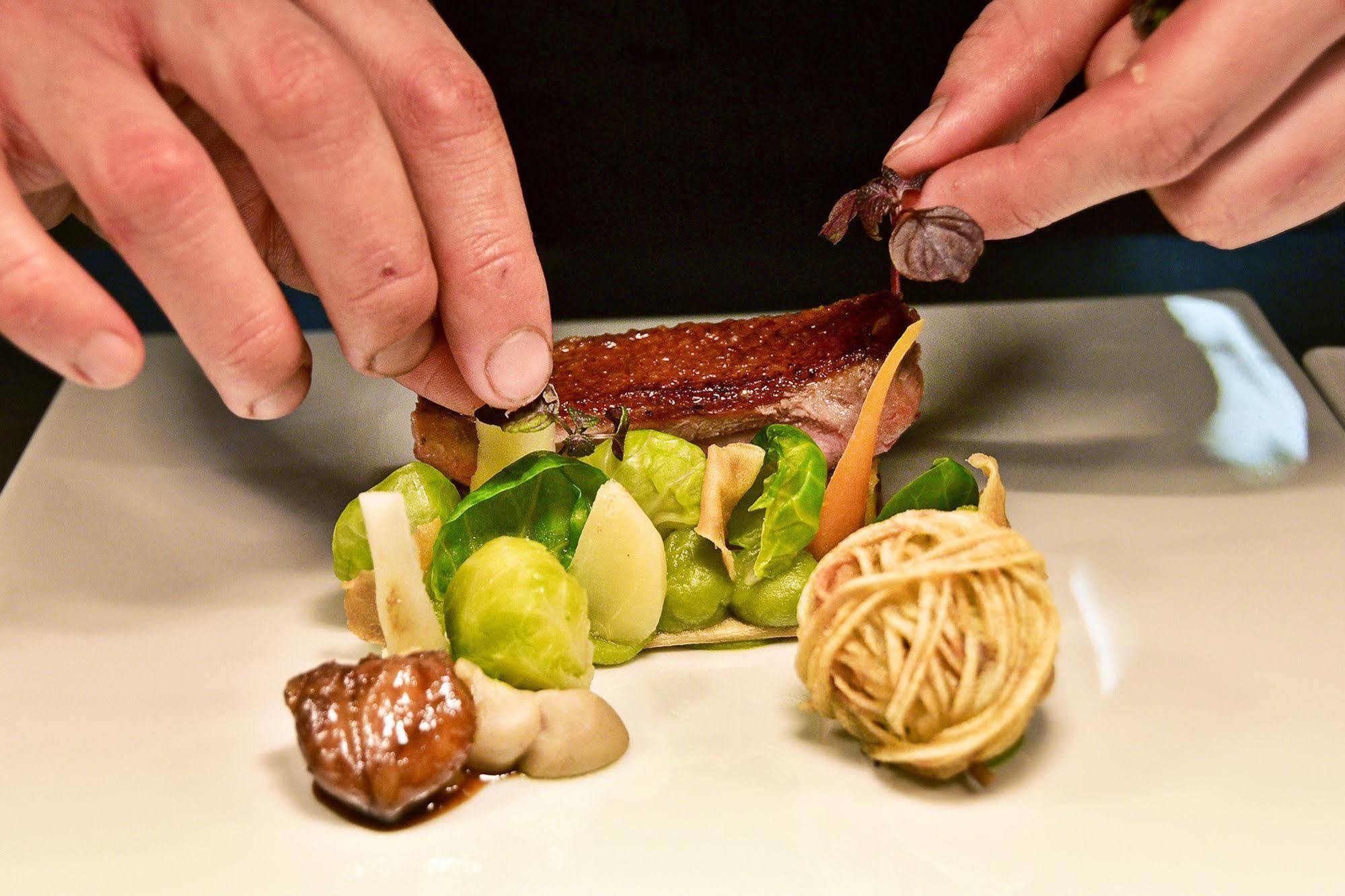 Logis Hotel Du Morvan - Restaurant La Table De Jerome Luzy Екстер'єр фото